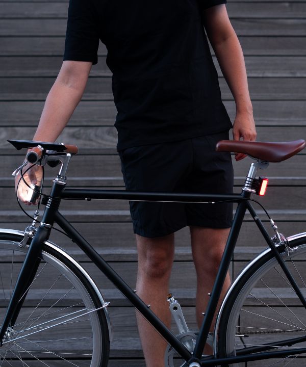 Luces magnéticas Shapeheart de diseño compacto y discreto, que se integran perfectamente en la bicicleta garantizando una visibilidad óptima.