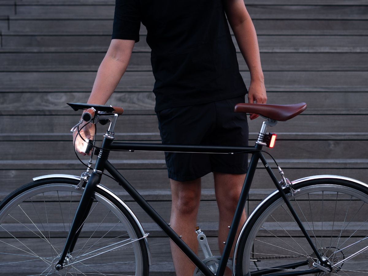 Luces magnéticas Shapeheart de diseño compacto y discreto, que se integran perfectamente en la bicicleta garantizando una visibilidad óptima.