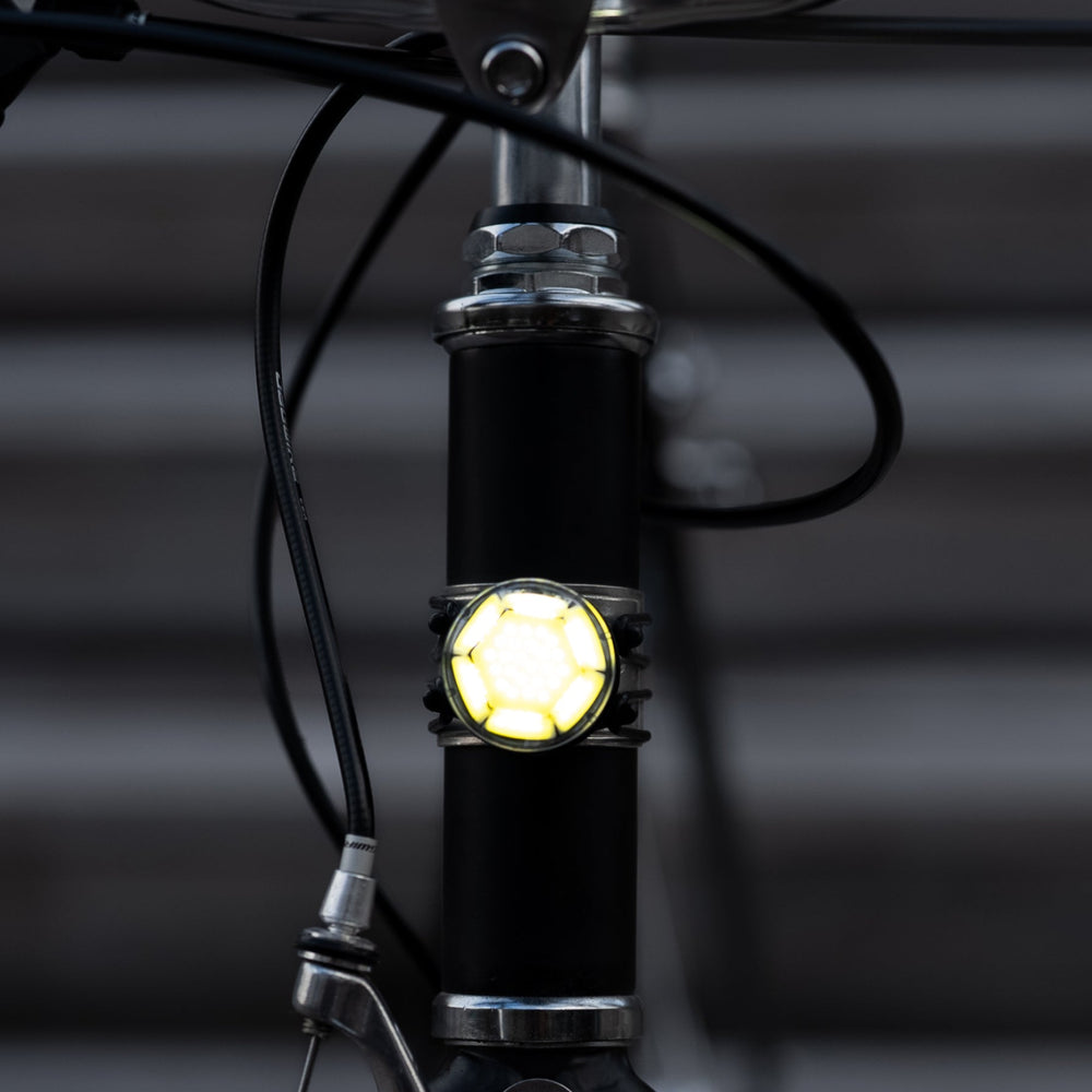 Luz LED encendida – Mini luz magnética delantera Shapeheart