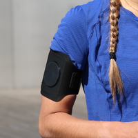 Brazalete magnético deportivo, ajustable para adaptarse a cualquier anchura de brazo.