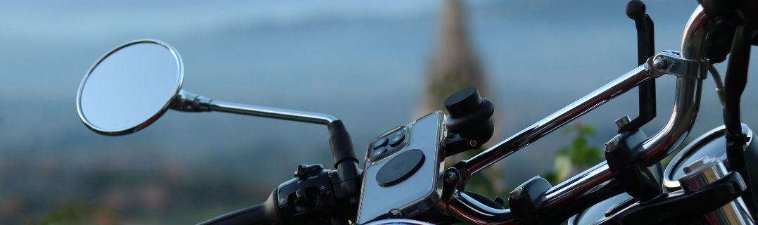 Los días bonitos han vuelto: es el momento ideal para retomar la moto. Disfruta de una reanudación de temporada cómoda con un equipamiento práctico y adaptado.