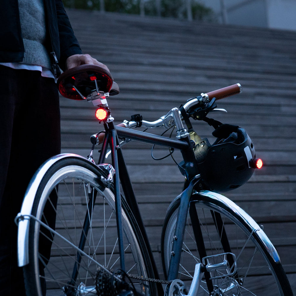 Luz clipada en el soporte de casco – Soporte magnético con clip VIOO para casco Shapeheart