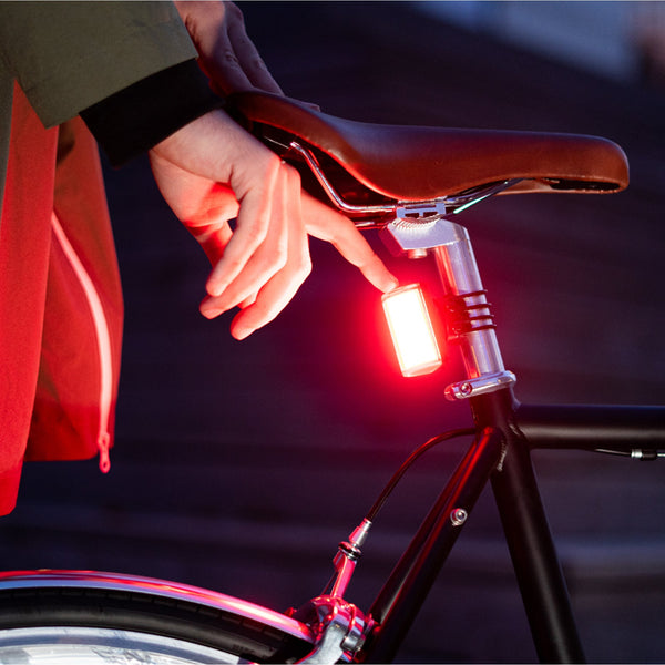 Vista trasera, luz roja – Luz pano magnética trasera Shapeheart