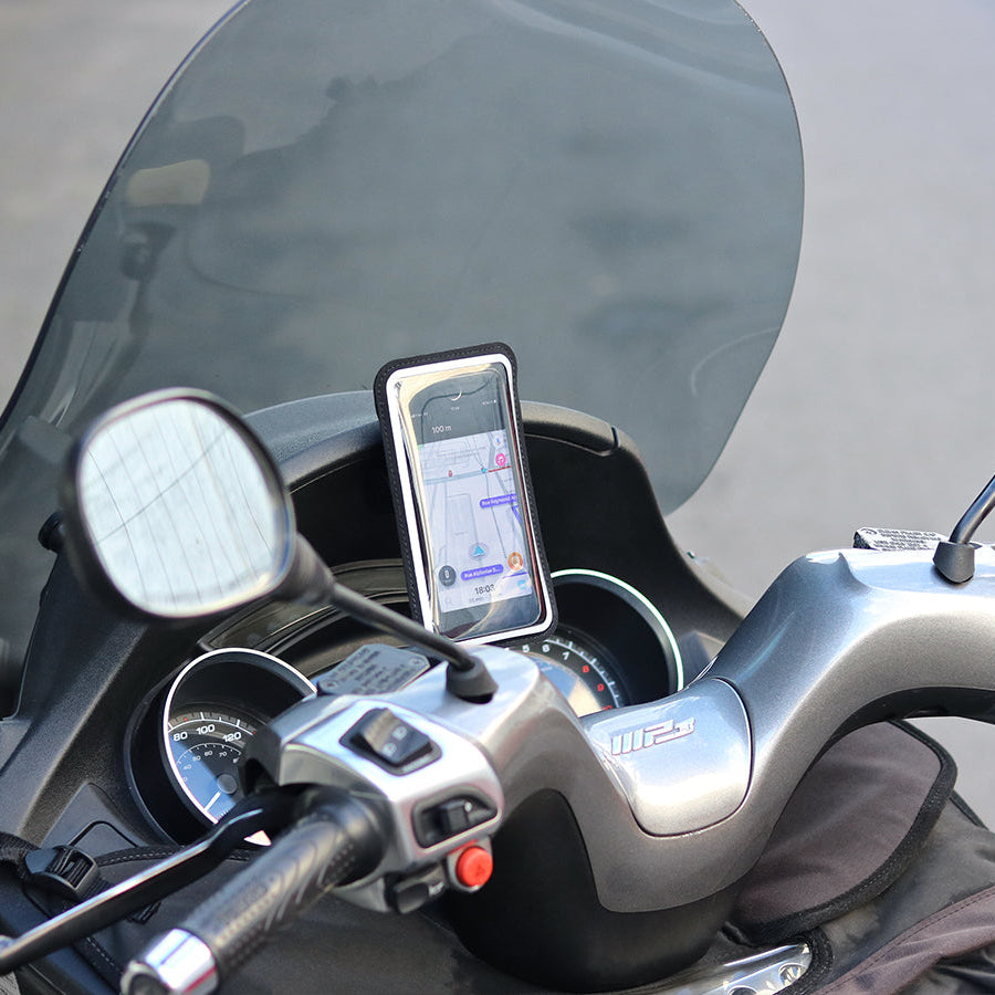 Fija tu teléfono al salpicadero con este soporte para scooter. Funda antilluvia, pantalla táctil preservada