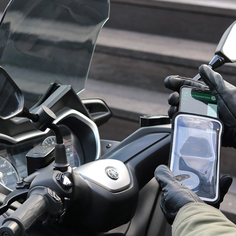 Nuestra funda existe en tres tallas y es compatible con la gran mayoría de los teléfonos del mercado.