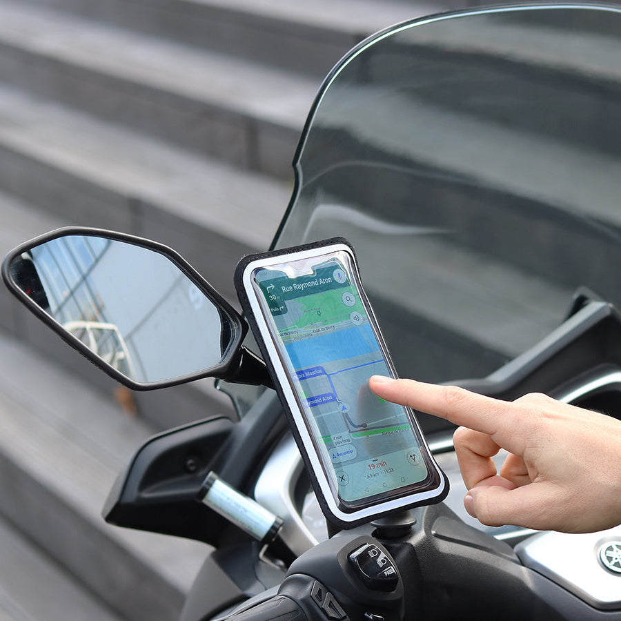 La funda Shapeheart protege tu teléfono de las vibraciones y la lluvia, manteniendo la pantalla táctil operativa en los días de lluvia. Es perfectamente táctil.